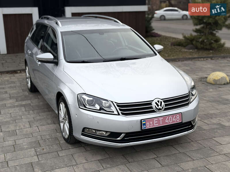 Універсал Volkswagen Passat 2012 в Тячеві