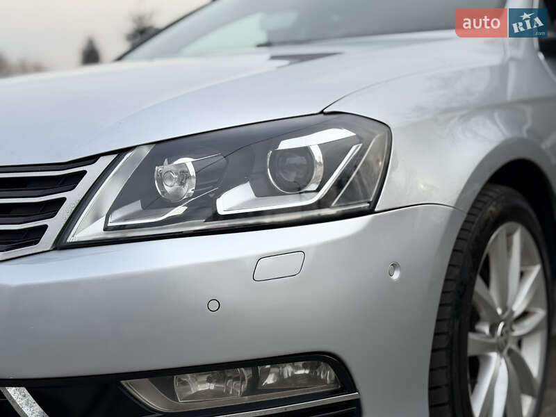 Універсал Volkswagen Passat 2012 в Тячеві