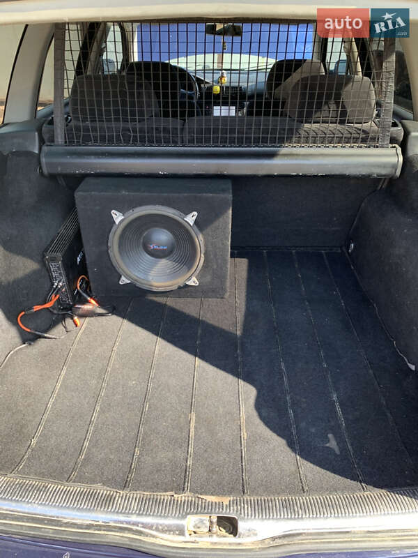 Универсал Volkswagen Passat 2001 в Болграде