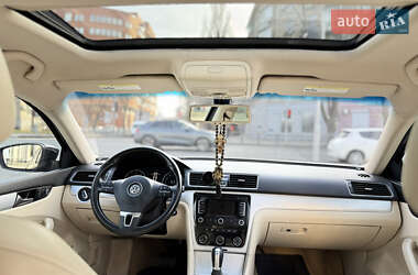 Седан Volkswagen Passat 2012 в Киеве