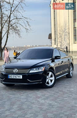 Седан Volkswagen Passat 2012 в Киеве