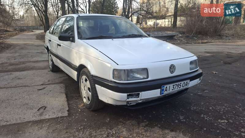 Седан Volkswagen Passat 1991 в Василькові