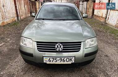 Седан Volkswagen Passat 2003 в Одесі