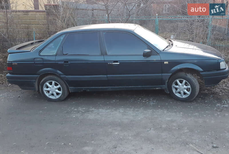Седан Volkswagen Passat 1991 в Хмельницком