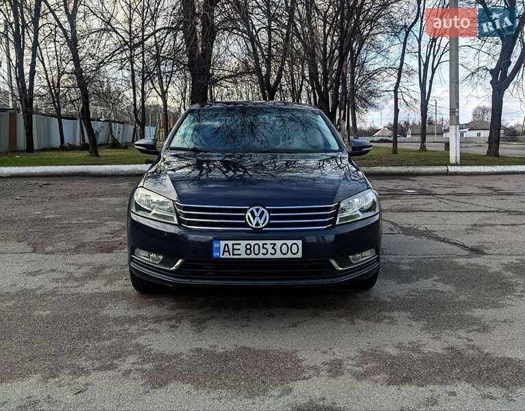 Седан Volkswagen Passat 2012 в Каменском