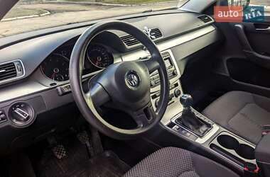 Седан Volkswagen Passat 2012 в Каменском