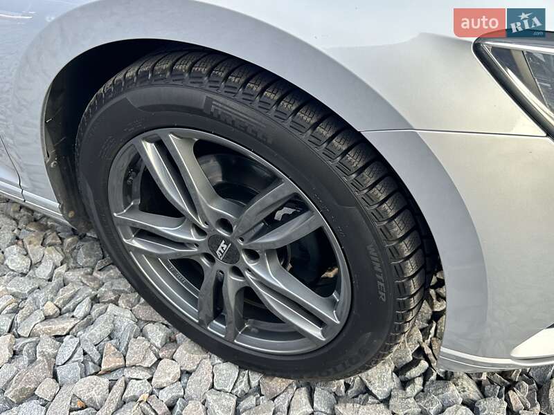 Універсал Volkswagen Passat 2017 в Рівному
