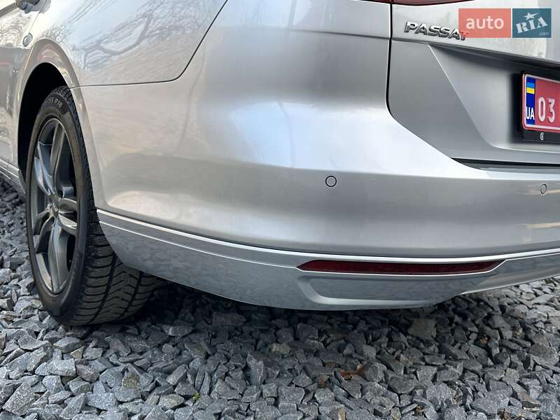 Універсал Volkswagen Passat 2017 в Рівному