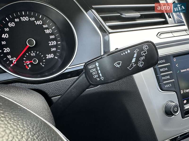 Універсал Volkswagen Passat 2017 в Рівному