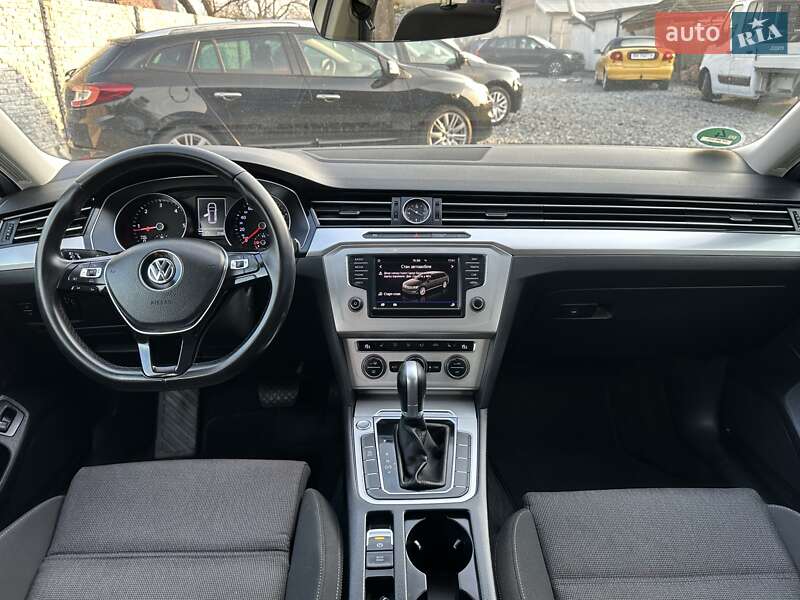 Універсал Volkswagen Passat 2017 в Рівному