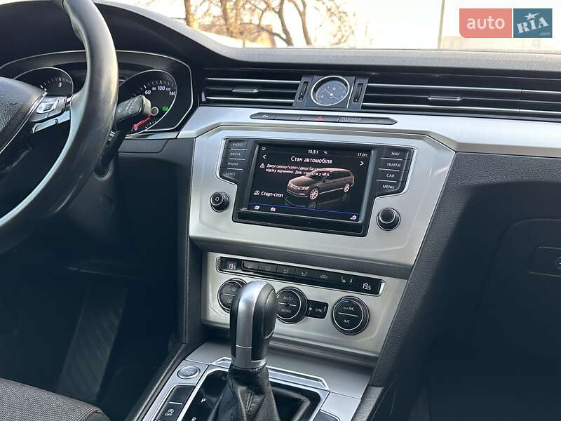 Універсал Volkswagen Passat 2017 в Рівному
