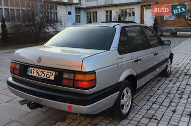 Седан Volkswagen Passat 1989 в Надворной