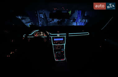Универсал Volkswagen Passat 2011 в 