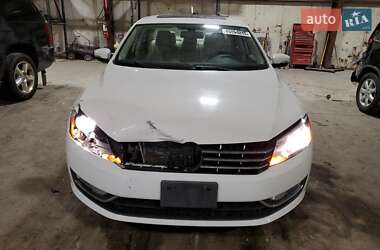 Седан Volkswagen Passat 2013 в Львове