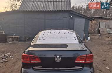 Седан Volkswagen Passat 2012 в Киеве