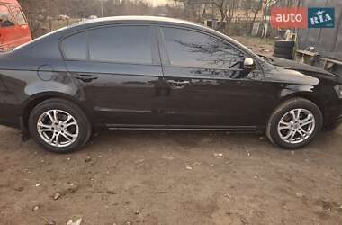 Седан Volkswagen Passat 2012 в Киеве