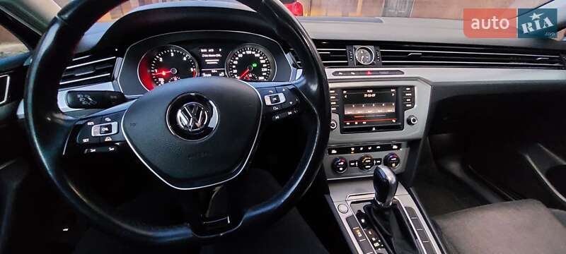 Універсал Volkswagen Passat 2016 в Івано-Франківську