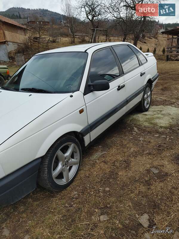 Седан Volkswagen Passat 1989 в Стрые