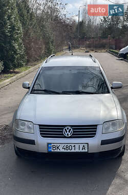 Универсал Volkswagen Passat 2001 в Ровно