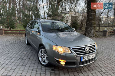 Універсал Volkswagen Passat 2010 в Самборі