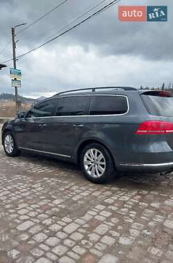 Універсал Volkswagen Passat 2011 в Яремчі