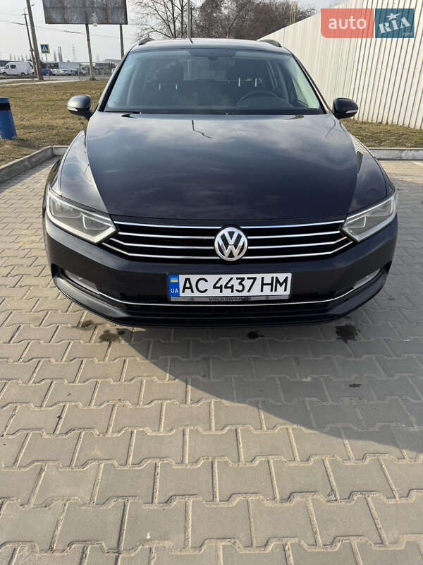 Универсал Volkswagen Passat 2016 в Луцке фото 5 Универсал Volkswagen Passat 2016 в Луцке