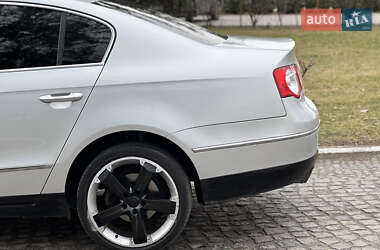 Седан Volkswagen Passat 2006 в Старокостянтинові