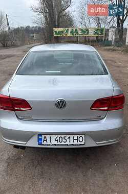 Седан Volkswagen Passat 2012 в 