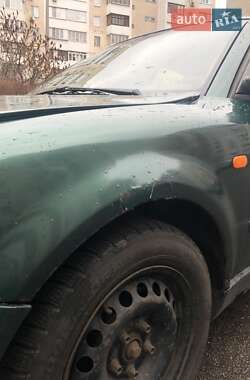 Седан Volkswagen Passat 1995 в 