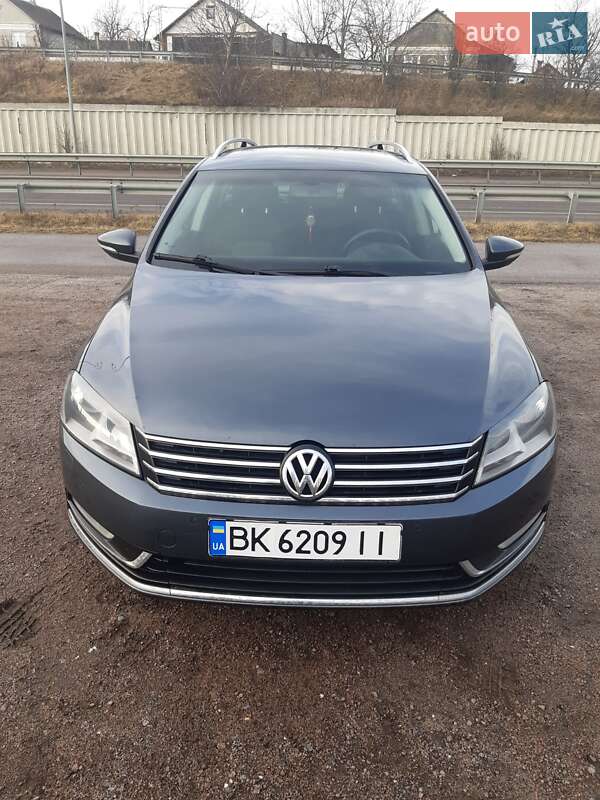 Volkswagen Passat 2011