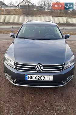 Універсал Volkswagen Passat 2011 в 