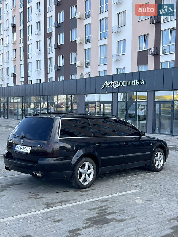 Универсал Volkswagen Passat 2001 в Ровно