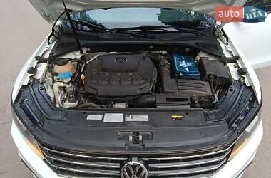Седан Volkswagen Passat 2018 в 