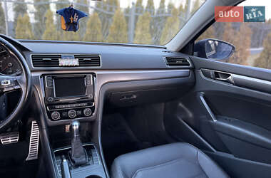 Седан Volkswagen Passat 2017 в Виннице