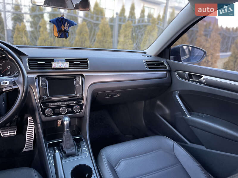 Седан Volkswagen Passat 2017 в Виннице