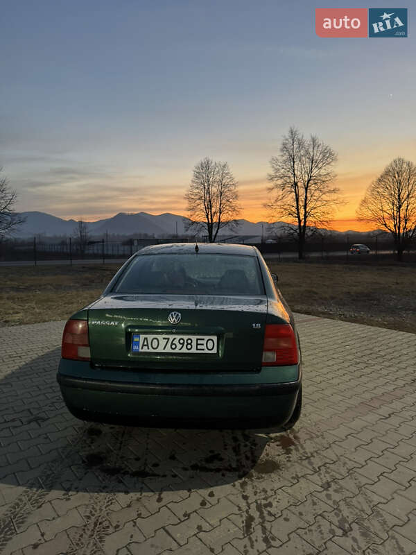 Седан Volkswagen Passat 2000 в 