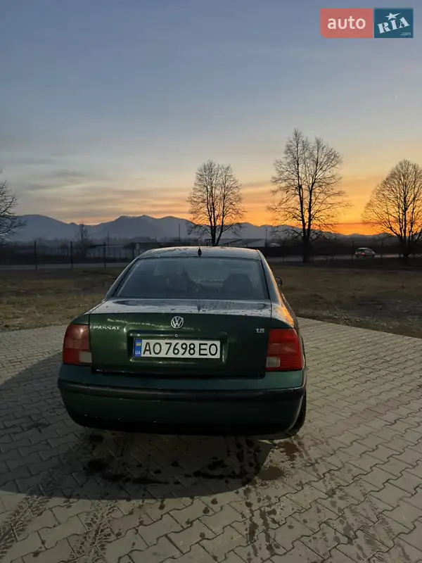 Седан Volkswagen Passat 2000 в 