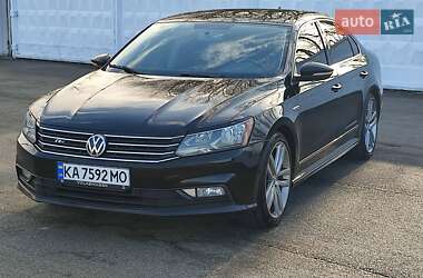 Седан Volkswagen Passat 2016 в Киеве