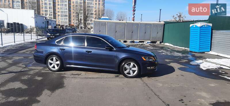 Седан Volkswagen Passat 2012 в Киеве
