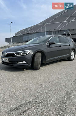 Универсал Volkswagen Passat 2019 в 