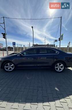 Седан Volkswagen Passat 2013 в 