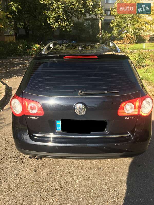 Универсал Volkswagen Passat 2010 в Киеве