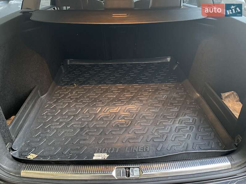 Универсал Volkswagen Passat 2010 в Киеве