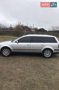 Універсал Volkswagen Passat 2001 в 