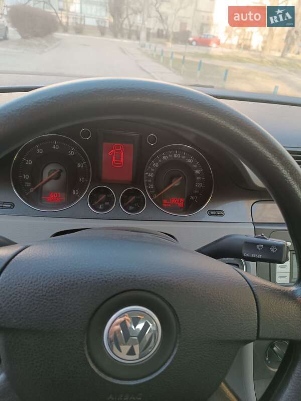 Седан Volkswagen Passat 2006 в Каменском фото 8 Седан Volkswagen Passat 2006 в Каменском