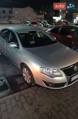 Седан Volkswagen Passat 2006 в Каменском