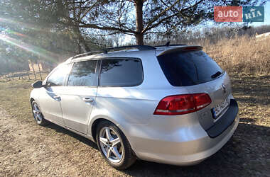 Универсал Volkswagen Passat 2011 в 