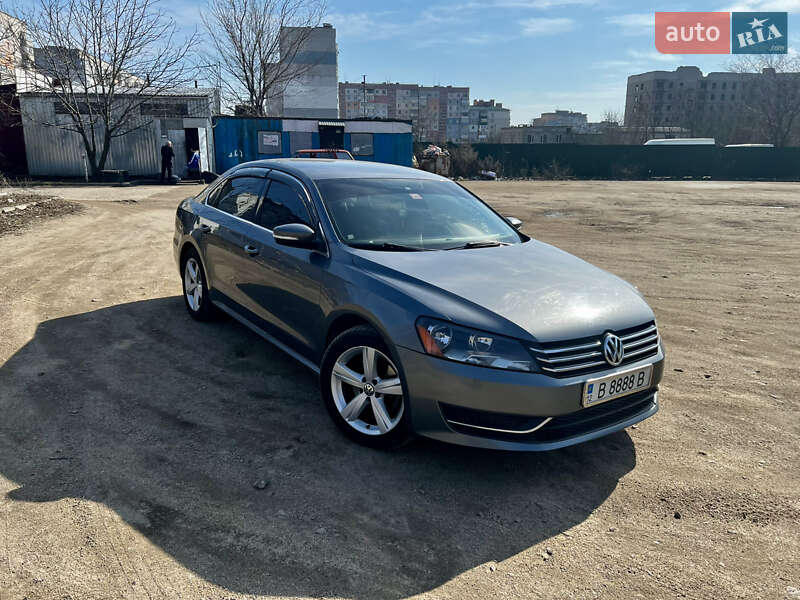 Седан Volkswagen Passat 2012 в Кропивницком