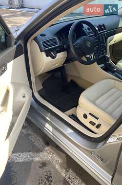 Седан Volkswagen Passat 2013 в 