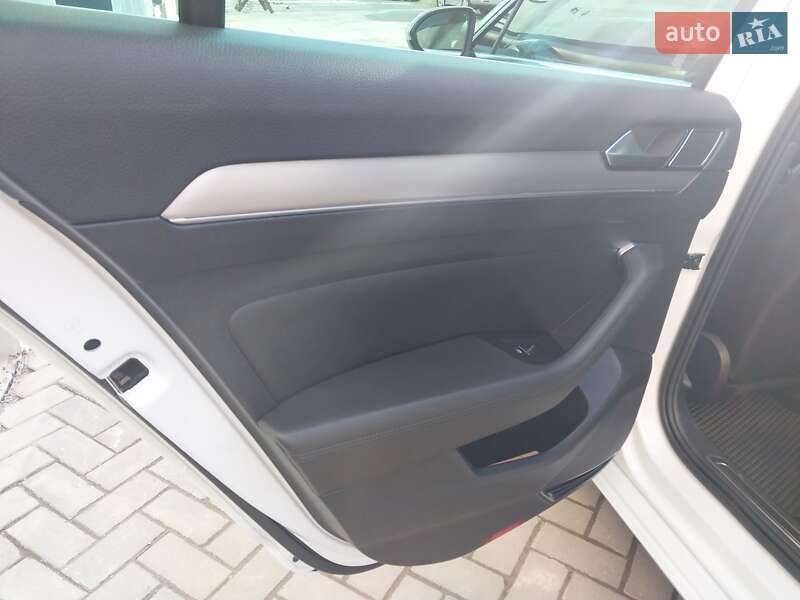 Универсал Volkswagen Passat 2018 в Трускавце